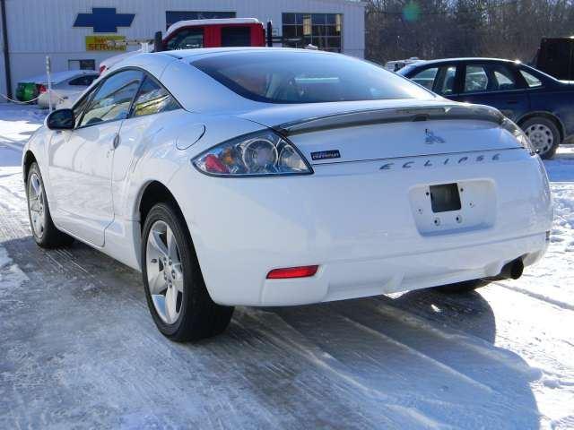 Mitsubishi Eclipse 2008 photo 2