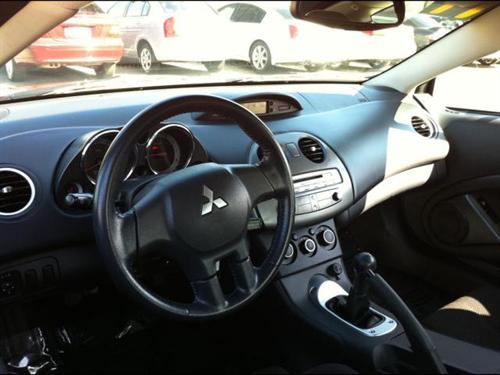 Mitsubishi Eclipse 2008 photo 3
