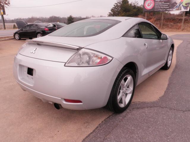 Mitsubishi Eclipse 2008 photo 2