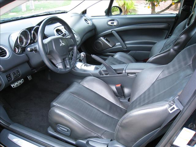 Mitsubishi Eclipse 2008 photo 2