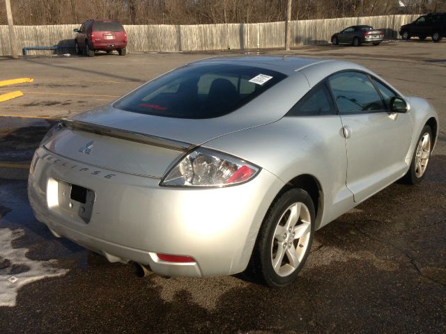 Mitsubishi Eclipse 2008 photo 4