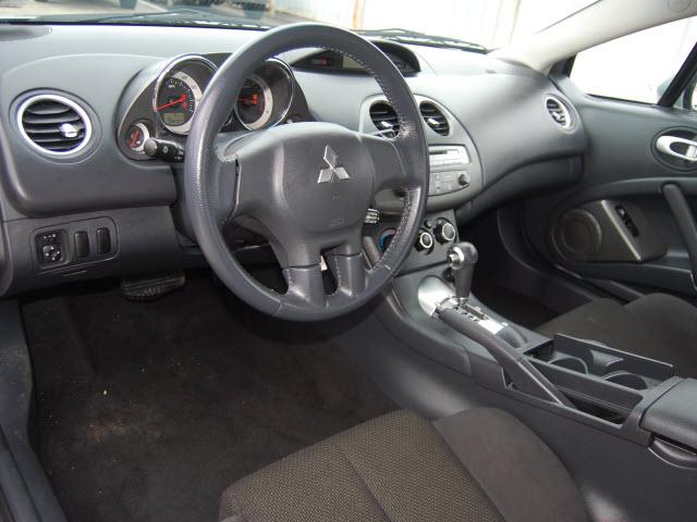 Mitsubishi Eclipse 2008 photo 4