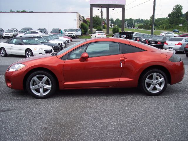 Mitsubishi Eclipse 2008 photo 2