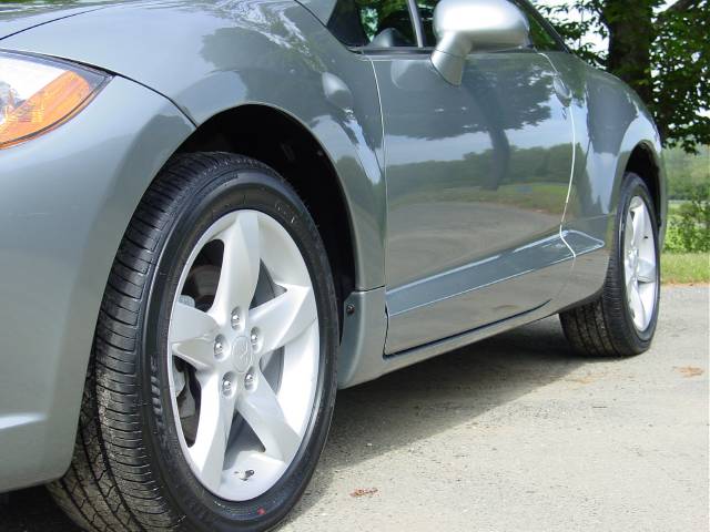 Mitsubishi Eclipse 2009 photo 4