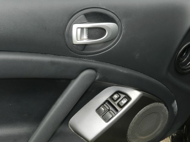 Mitsubishi Eclipse 2011 photo 17
