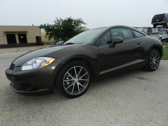 Mitsubishi Eclipse 2011 photo 19