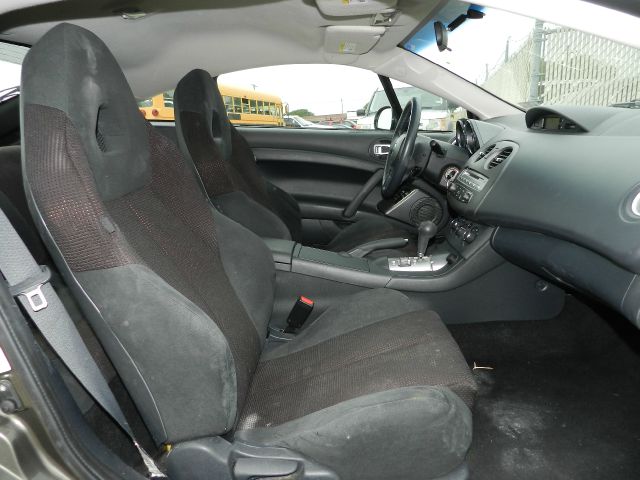 Mitsubishi Eclipse 2011 photo 23