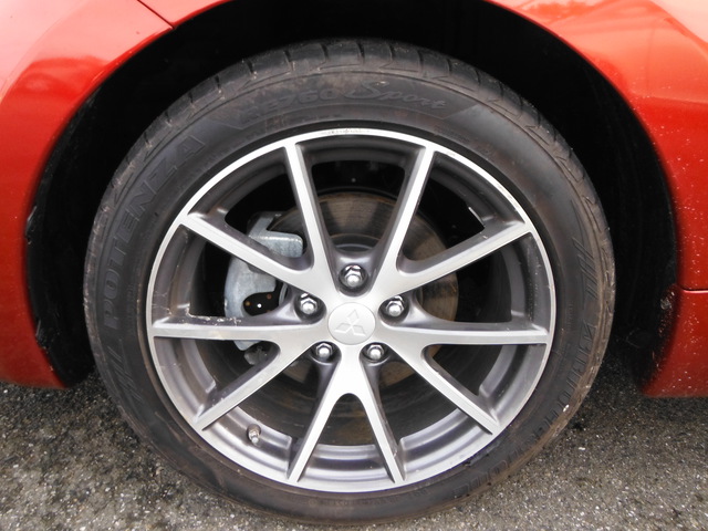 Mitsubishi Eclipse 2012 photo 2