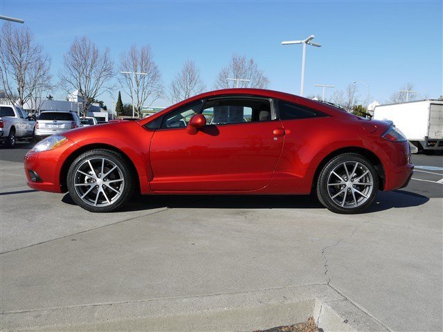 Mitsubishi Eclipse 2012 photo 4