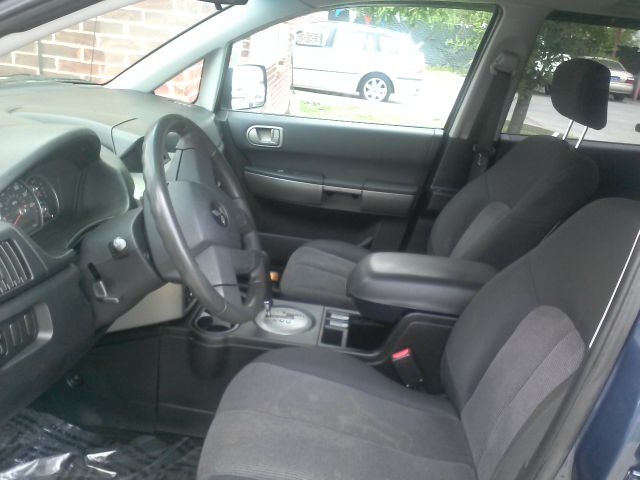 Mitsubishi Endeavor 2004 photo 3