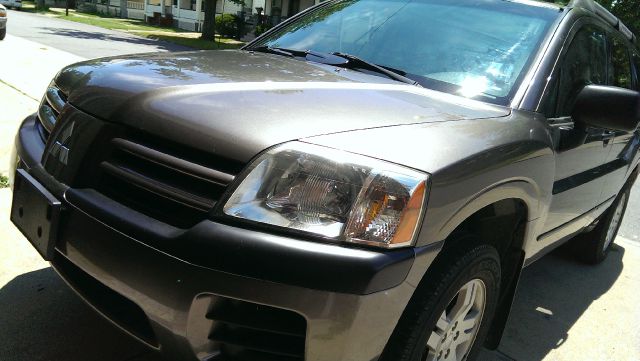 Mitsubishi Endeavor 2004 photo 4