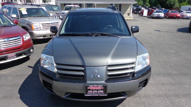 Mitsubishi Endeavor 2004 photo 3