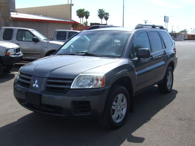 Mitsubishi Endeavor 1.8T Quattro Sedan 4D SUV
