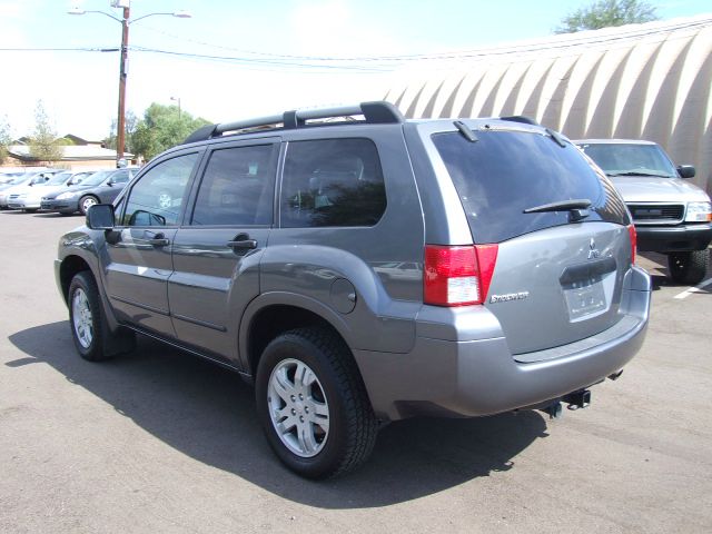 Mitsubishi Endeavor 2004 photo 3