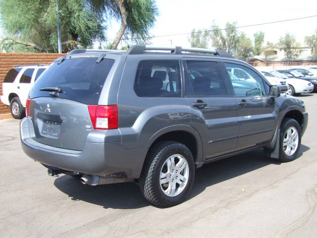 Mitsubishi Endeavor 2004 photo 4