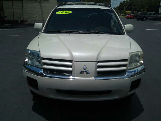 Mitsubishi Endeavor 2004 photo 3