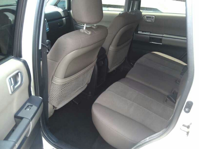 Mitsubishi Endeavor 2004 photo 4