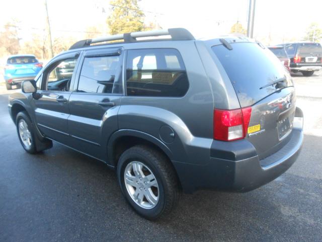 Mitsubishi Endeavor 2004 photo 2