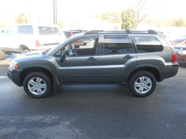 Mitsubishi Endeavor 2004 photo 3