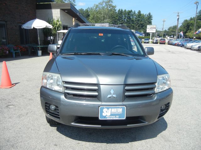 Mitsubishi Endeavor 2005 photo 4