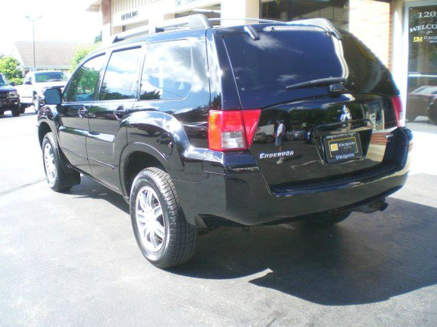 Mitsubishi Endeavor 2005 photo 1