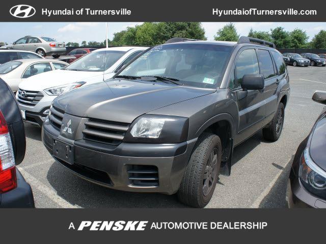 Mitsubishi Endeavor 2005 photo 2