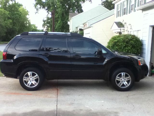 Mitsubishi Endeavor 2006 photo 8