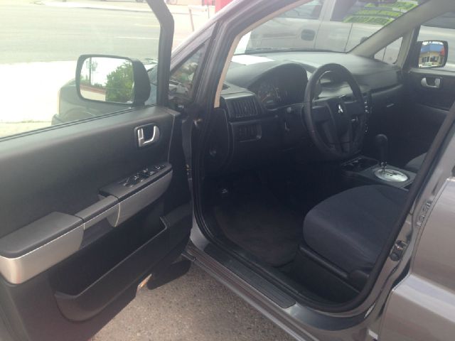 Mitsubishi Endeavor 2006 photo 5