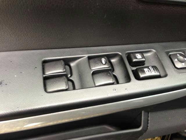 Mitsubishi Endeavor 2006 photo 19