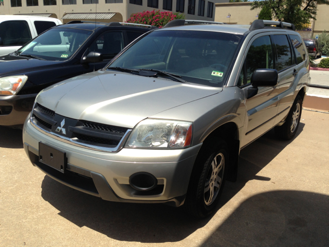 Mitsubishi Endeavor Passenger Van AWD SUV