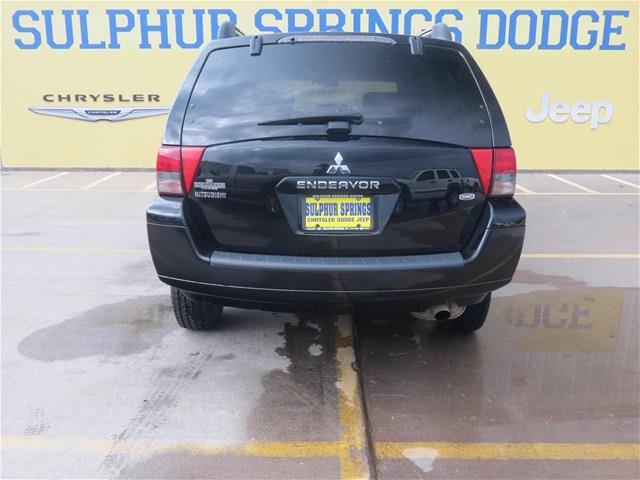 Mitsubishi Endeavor SE SUV