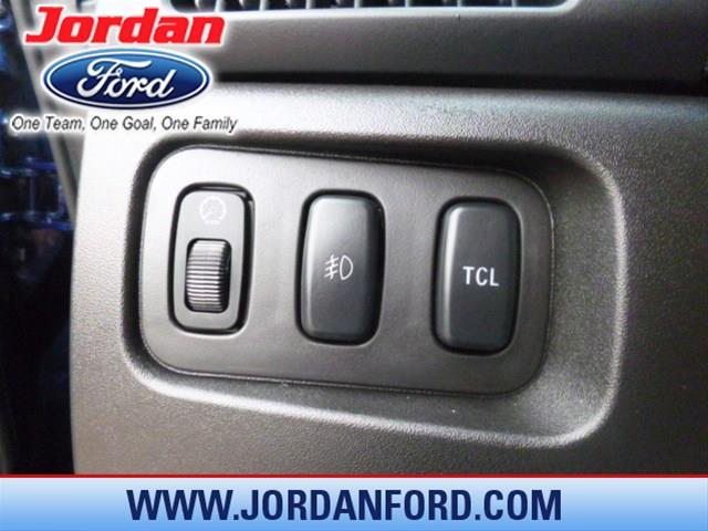 Mitsubishi Endeavor 2010 photo 10