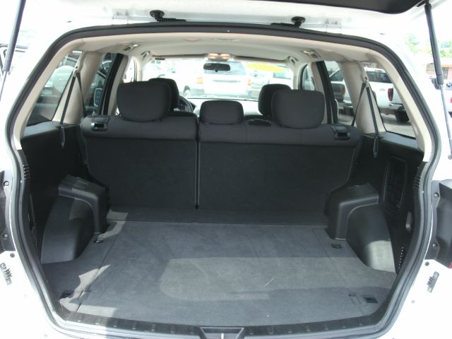 Mitsubishi Endeavor 1.8T Quattro Sedan 4D SUV