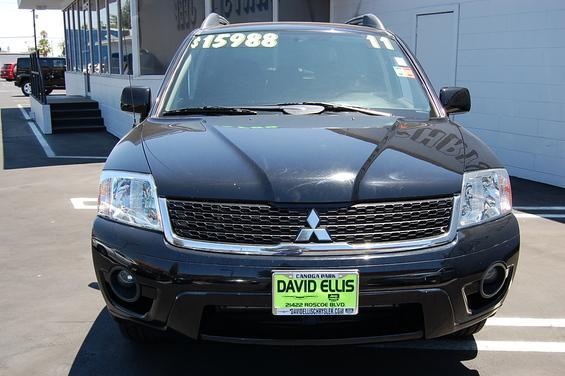 Mitsubishi Endeavor 2011 photo 2