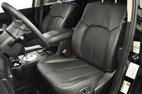 Mitsubishi Endeavor 2011 photo 4