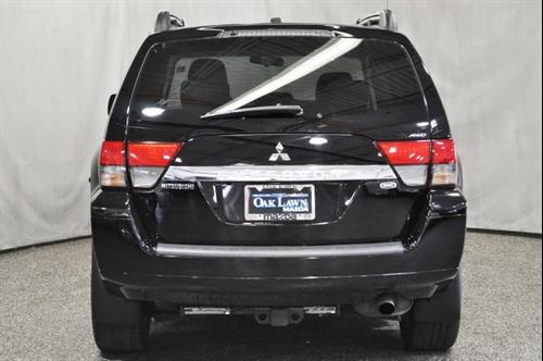 Mitsubishi Endeavor 2011 photo 3