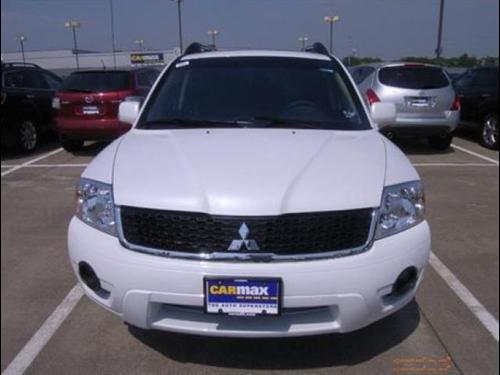 Mitsubishi Endeavor 2011 photo 3