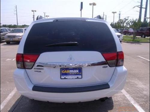 Mitsubishi Endeavor 2011 photo 5