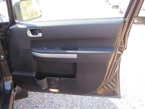 Mitsubishi Endeavor 2011 photo 4