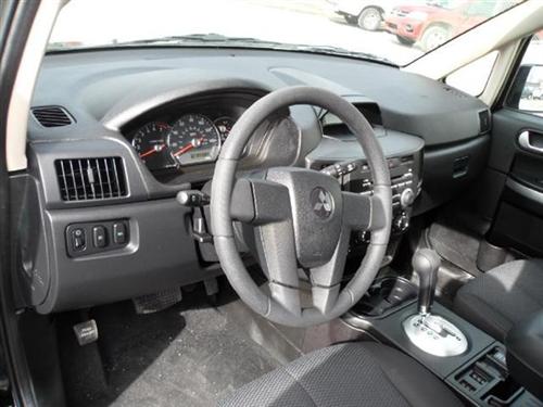 Mitsubishi Endeavor 2011 photo 4