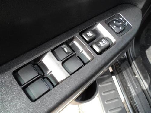 Mitsubishi Endeavor 2011 photo 2