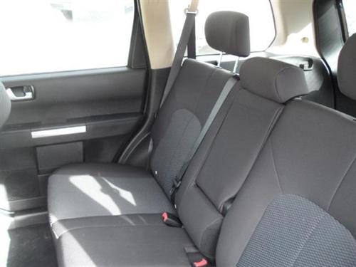 Mitsubishi Endeavor 2011 photo 1