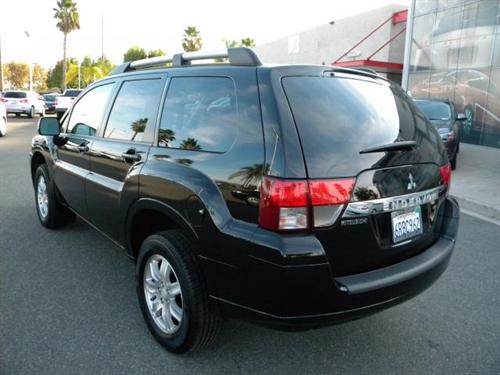 Mitsubishi Endeavor 2011 photo 5