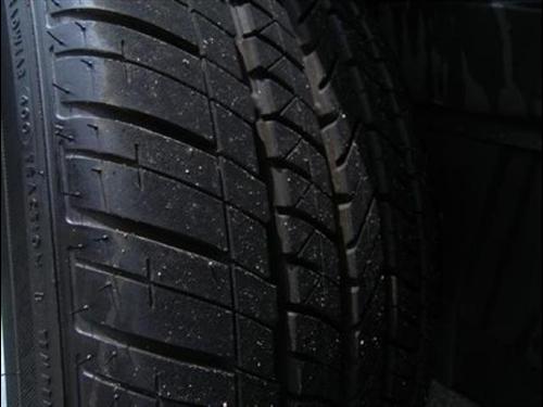 Mitsubishi Endeavor 2011 photo 2