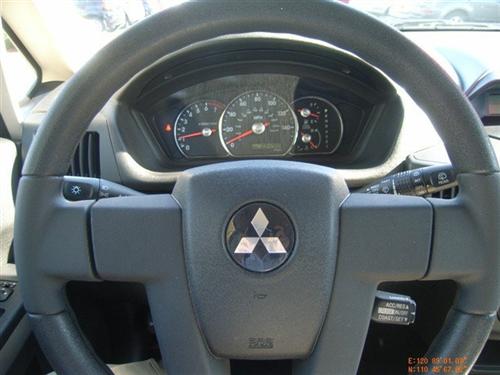 Mitsubishi Endeavor 2011 photo 1