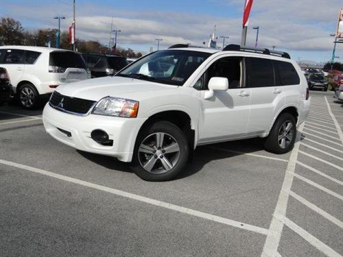 Mitsubishi Endeavor 2011 photo 1