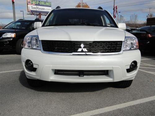 Mitsubishi Endeavor 2011 photo 3