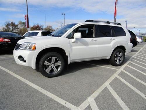 Mitsubishi Endeavor 2011 photo 2