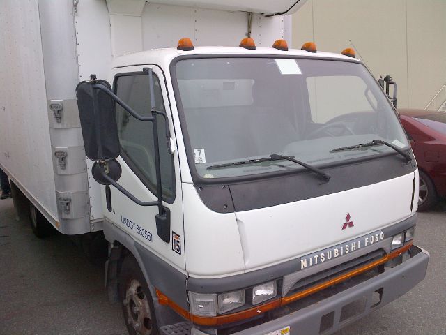 Mitsubishi Fuso 2004 photo 1