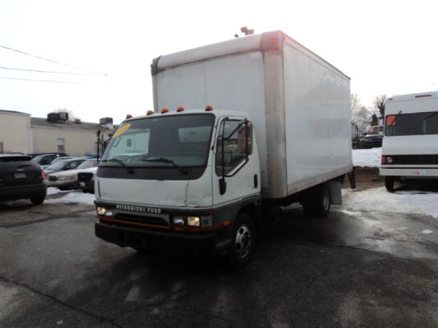 Mitsubishi Fuso 2005 photo 3